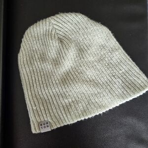 Burton seafoam beanie